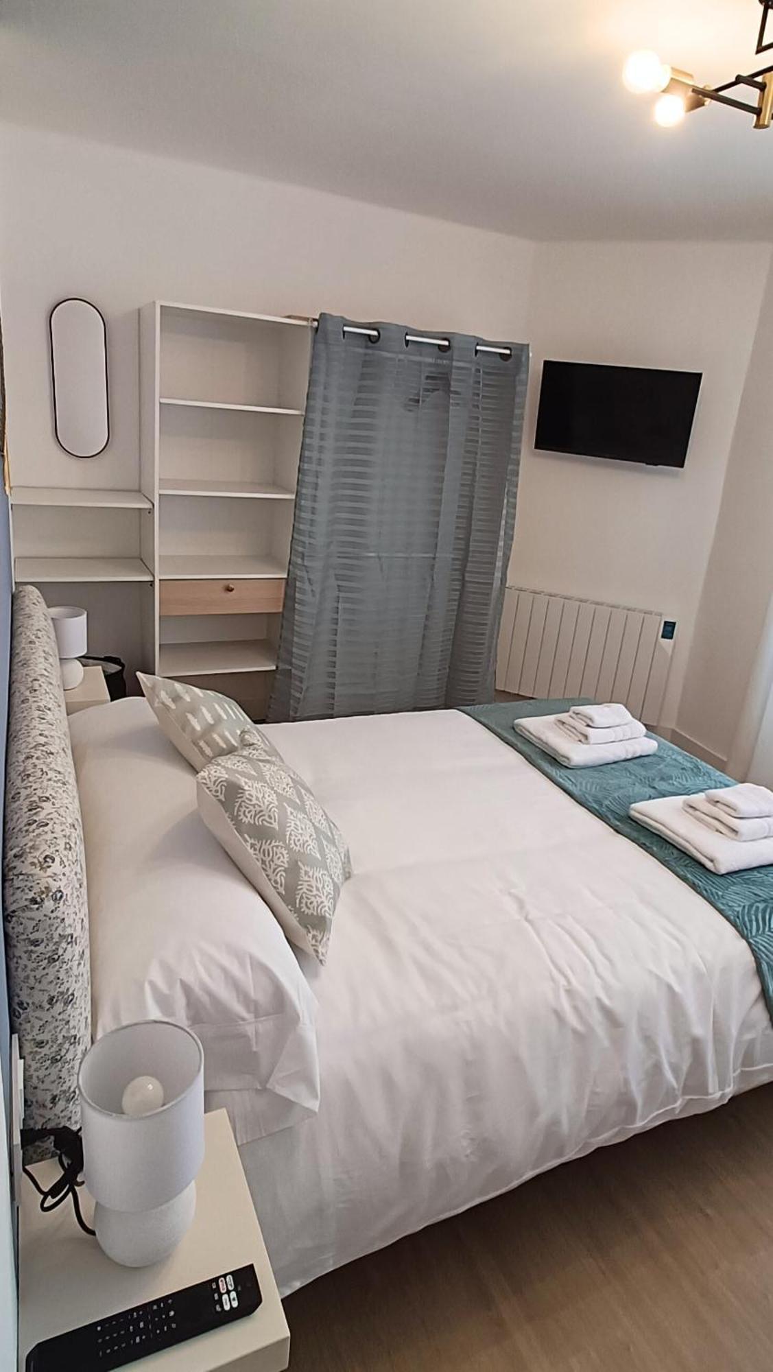 Apartamento Apto Pet-friendly, 2 Plazas De Garaje Y Balcon *